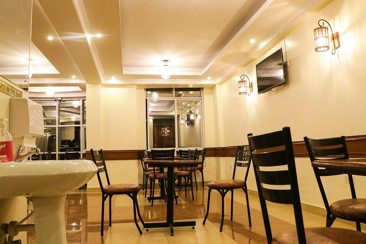 Claire De Lune Moonlight Hotel นาคูรู ภายนอก รูปภาพ